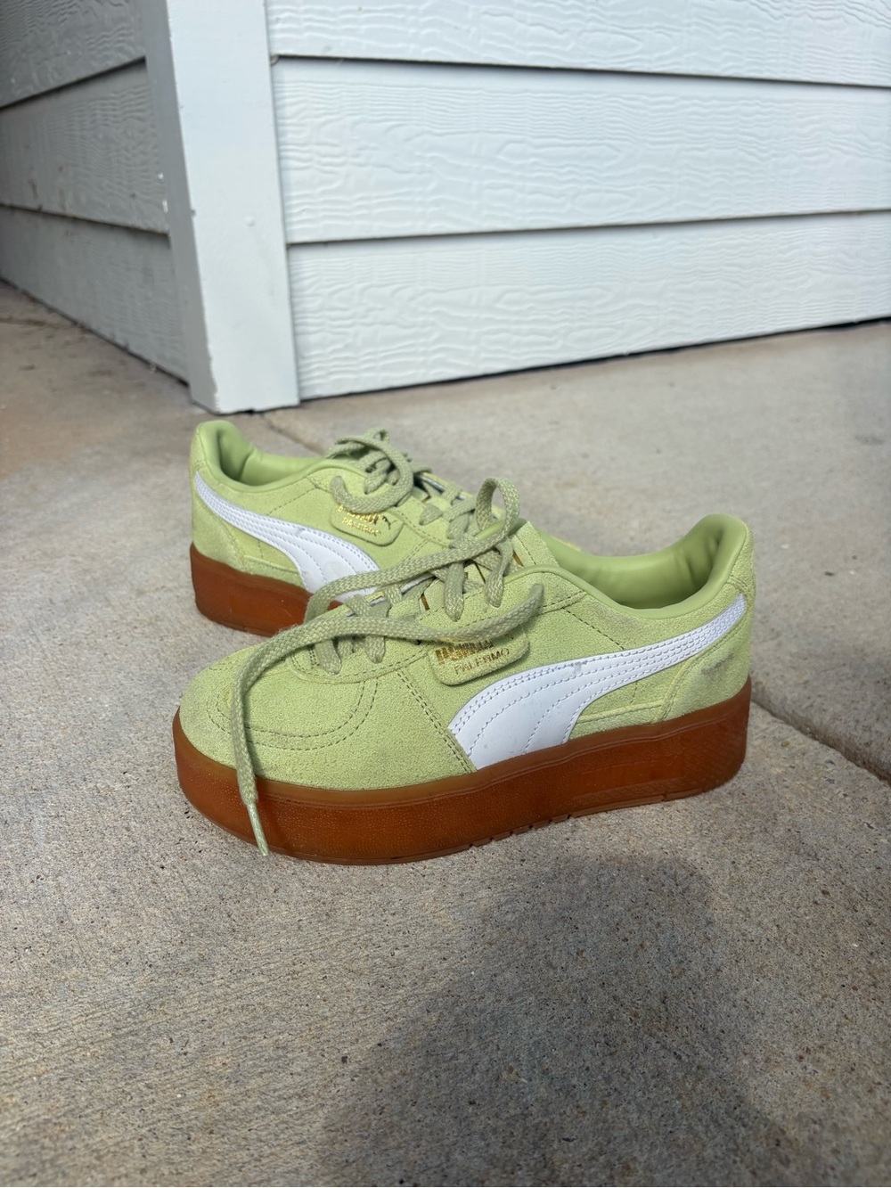 Puma Women’s Platform Sneaker - Light Green/White with Gum Sole